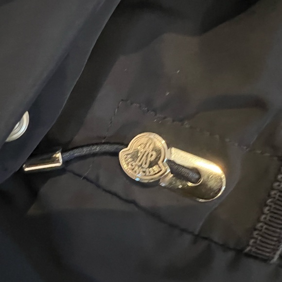 Arthemis Moncler rain jacket - Picture 11 of 13